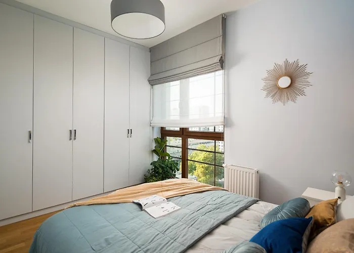 Luxury 2-bedroom Penthouse Skyline 15m Terrace, Garage, Gym, Rooftop & Only 500 M To Metro Apartment Warsaw