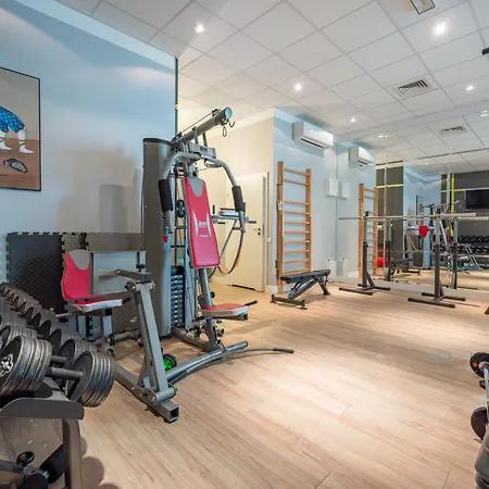 アパート Luxury 2-bedroom Penthouse Skyline 15m Terrace, Garage, Gym, Rooftop & Only 500 M To Metro