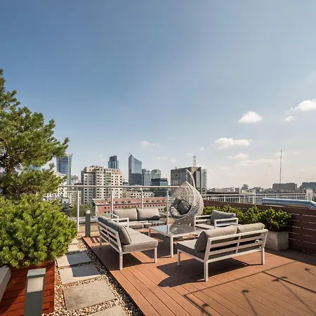 Luxury 2-bedroom Penthouse Skyline 15m Terrace, Garage, Gym, Rooftop & Only 500 M To Metro Apartman *