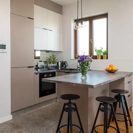 Luxury 2-bedroom Penthouse Skyline 15m Terrace, Garage, Gym, Rooftop & Only 500 M To Metro