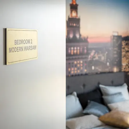 Luxury 2-bedroom Penthouse Skyline 15m Terrace, Garage, Gym, Rooftop & Only 500 M To Metro Apartman *