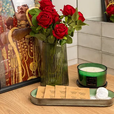 Appartamento Luxury 2-bedroom Penthouse Skyline 15m Terrace, Garage, Gym, Rooftop & Only 500 M To Metro *