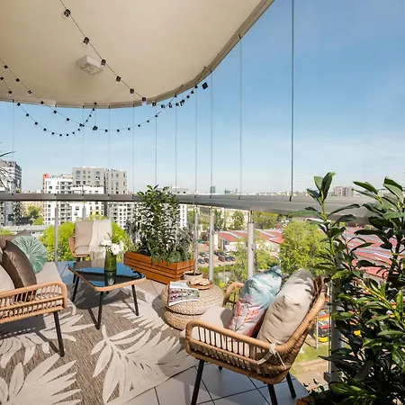 Luxury 2-bedroom Penthouse Skyline 15m Terrace, Garage, Gym, Rooftop & Only 500 M To Metro Appartamento