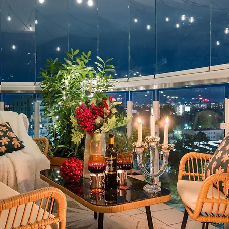 Luxury 2-bedroom Penthouse Skyline 15m Terrace, Garage, Gym, Rooftop & Only 500 M To Metro Appartamento