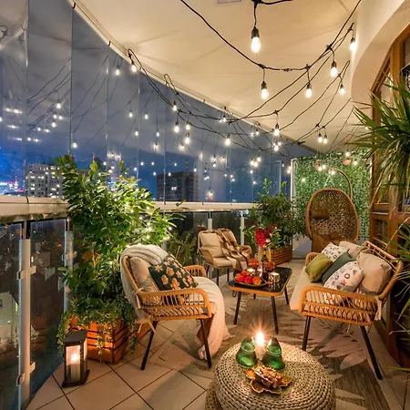 Luxury 2-bedroom Penthouse Skyline 15m Terrace, Garage, Gym, Rooftop & Only 500 M To Metro *