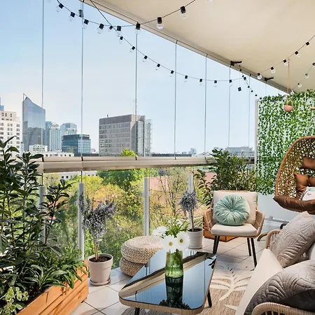 Апартаменты Luxury 2-bedroom Penthouse Skyline 15m Terrace, Garage, Gym, Rooftop & Only 500 M To Metro