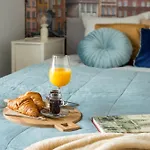 Luxury 2-bedroom Penthouse Skyline 15m Terrace, Garage, Gym, Rooftop & Only 500 M To Metro