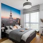 Luxury 2-bedroom Penthouse Skyline 15m Terrace, Garage, Gym, Rooftop & Only 500 M To Metro Daire Varşova