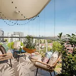 Luxury 2-bedroom Penthouse Skyline 15m Terrace, Garage, Gym, Rooftop & Only 500 M To Metro Daire